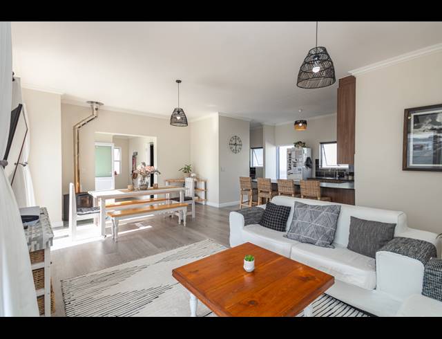 3 BEDROOM FREESTANDING SOLD IN SUNNINGDALE